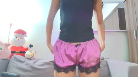 junovaughn online show from 12/18/25, 12:38