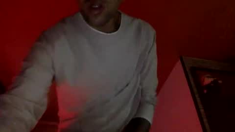 Snapshot of just4fun69xx chatting on 05/13/26, 04:43 Vero y Tom online show from 05/13/26, 04:43