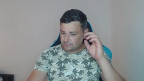 Snapshot of just_a_nice_guy_27 chatting on 07/03/26, 11:27 Alex online show from 07/03/26, 11:27