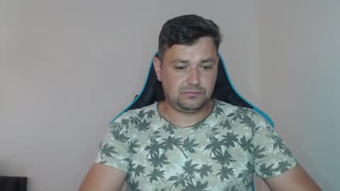Snapshot of just_a_nice_guy_27 chatting on 07/05/26, 11:28 Alex online show from 07/05/26, 11:28