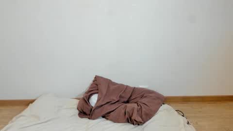 Jeni online show from 09/27/25, 02:33