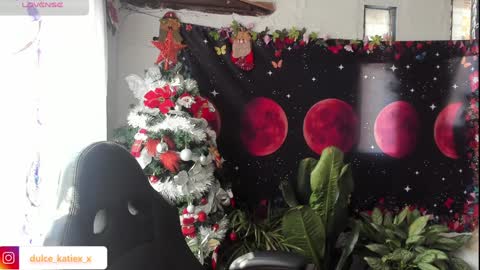 Sofia online show from 12/31/24, 03:20