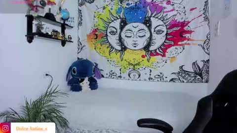 Sofia online show from 11/19/25, 12:16