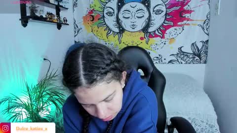 Sofia online show from 11/20/25, 01:11