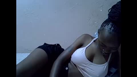 Snapshot of just_nuru chatting on 02/13/25, 09:41 just_nuru online show from 02/13/25, 09:41