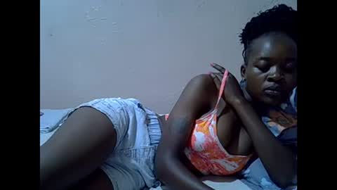 Snapshot of just_nuru chatting on 02/14/25, 01:18 just_nuru online show from 02/14/25, 01:18