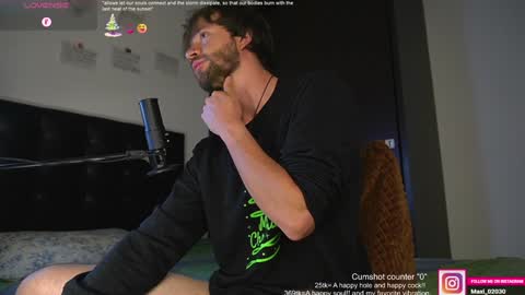 Snapshot of just_your_dreamboy chatting on 01/22/25, 11:53 Maxi online show from 01/22/25, 11:53