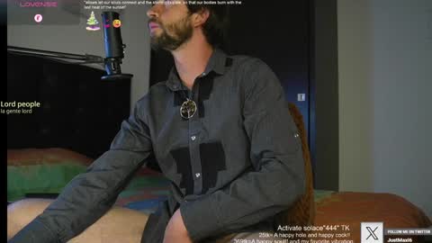 Snapshot of just_your_dreamboy chatting on 02/01/25, 11:06 Maxi online show from 02/01/25, 11:06