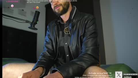 Snapshot of just_your_dreamboy chatting on 02/19/25, 11:25 Maxi online show from 02/19/25, 11:25