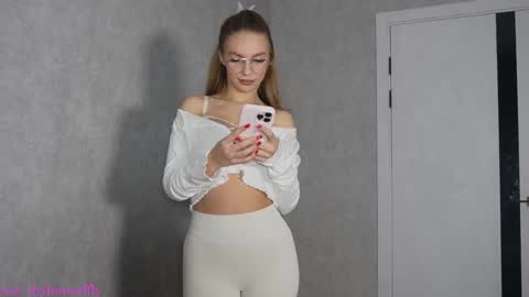 Jenny  Welcome3 online show from 01/09/26, 09:01