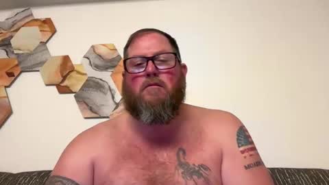 Snapshot of justaguyandnaked chatting on 01/25/25, 01:10 justaguyandnaked online show from 01/25/25, 01:10