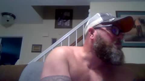 Snapshot of justaguyandnaked chatting on 10/27/25, 08:46 justaguyandnaked online show from 10/27/25, 08:46