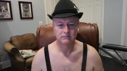 Snapshot of justavoyeurhere chatting on 09/24/25, 08:50 Michael online show from 09/24/25, 08:50