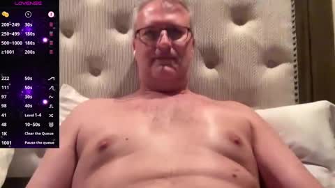 Snapshot of justavoyeurhere chatting on 09/26/25, 08:40 Michael online show from 09/26/25, 08:40