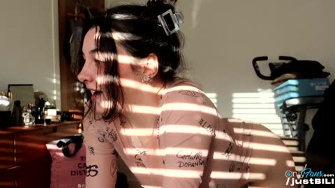 Billie  B  William online show from 01/30/25, 10:08