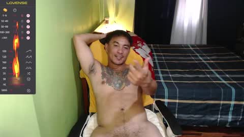 Snapshot of justcallmekarl chatting on 05/07/26, 05:35 Karl online show from 05/07/26, 05:35