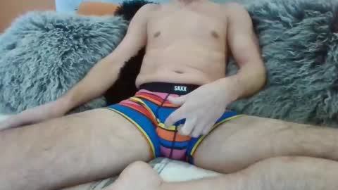 Sylvester online show from 02/05/25, 12:17