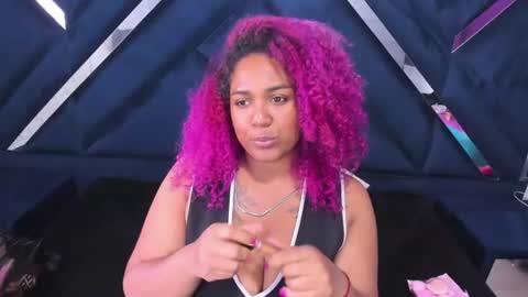 Gisselle Rate me with a thumbs up  online show from 07/05/26, 04:36