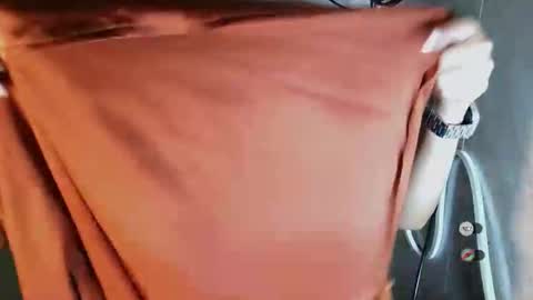 justhewayouare21 online show from 05/11/26, 02:45