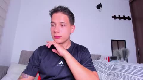 Snapshot of justin_biker chatting on 03/01/25, 01:11 justin_biker online show from 03/01/25, 01:11