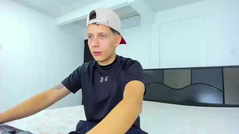 Snapshot of justin_biker chatting on 09/16/25, 12:00 justin_biker online show from 09/16/25, 12:00