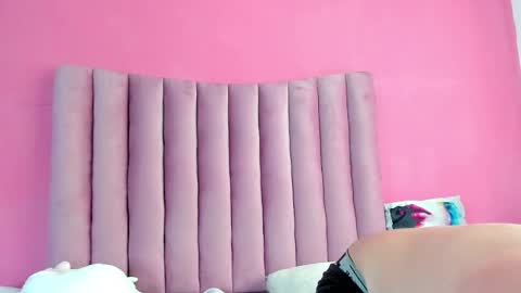 JUSTIN Y JAZMIN online show from 02/05/25, 09:40