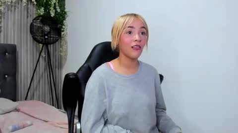 JUSTIN Y JAZMIN online show from 02/18/25, 03:10