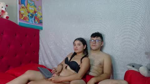JUSTIN Y JAZMIN online show from 04/01/26, 01:17
