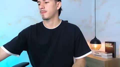 Justin online show from 12/05/25, 08:05