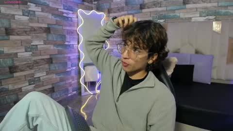  justin  online show from 04/12/26, 11:37