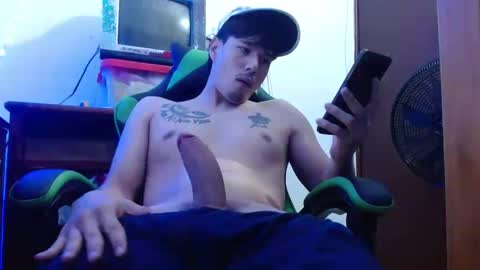 justin_taylor02 online show from 09/30/25, 02:55