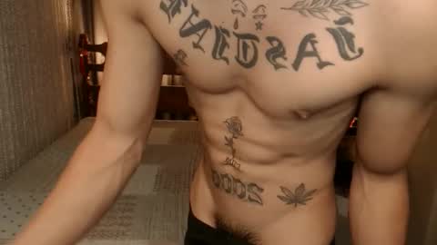 justine_hunk online show from 03/17/26, 03:37