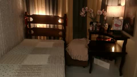 justine_hunk online show from 03/18/26, 03:42