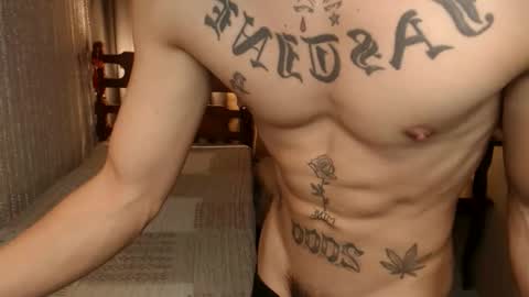 justine_hunk online show from 03/19/26, 05:28