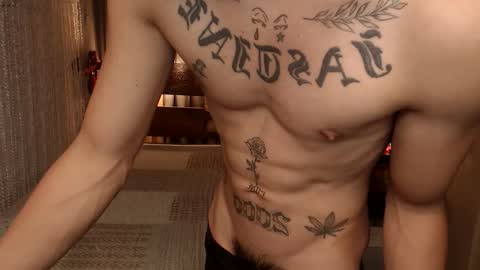 justine_hunk online show from 04/14/26, 07:14