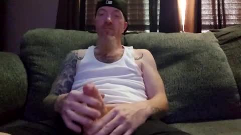 Snapshot of justinfromthadro chatting on 10/30/25, 10:43 justinfromthadro online show from 10/30/25, 10:43