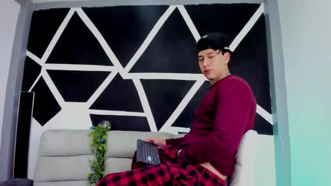 justinfuller_31 online show from 11/03/25, 05:25