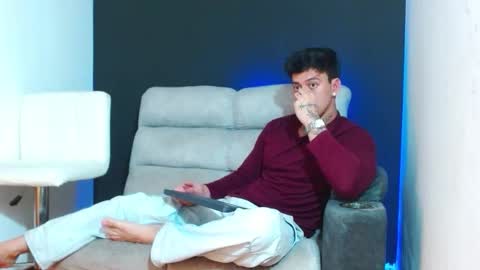 justinfuller_31 online show from 03/03/26, 06:58