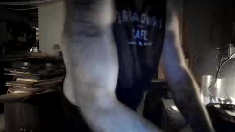 justinmoore1987 online show from 12/18/25, 06:19