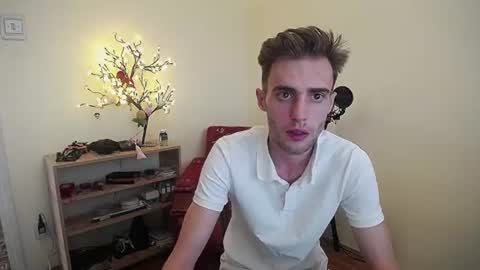 Snapshot of justinnordick chatting on 07/01/26, 12:51 Hologram Guy online show from 07/01/26, 12:51