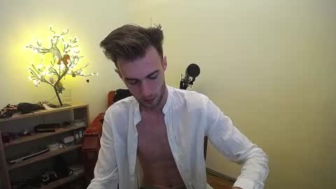 Snapshot of justinnordick chatting on 07/08/26, 07:13 Hologram Guy online show from 07/08/26, 07:13