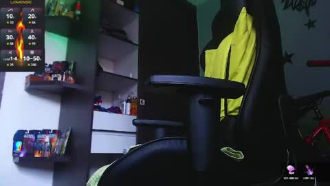 Snapshot of justinsc chatting on 05/18/26, 10:04 Justinsc online show from 05/18/26, 10:04