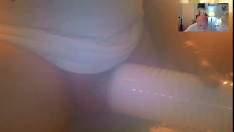 Snapshot of justjohn1012000 chatting on 10/21/25, 12:06 justjohn online show from 10/21/25, 12:06