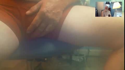 Snapshot of justjohn1012000 chatting on 11/01/25, 12:29 justjohn online show from 11/01/25, 12:29