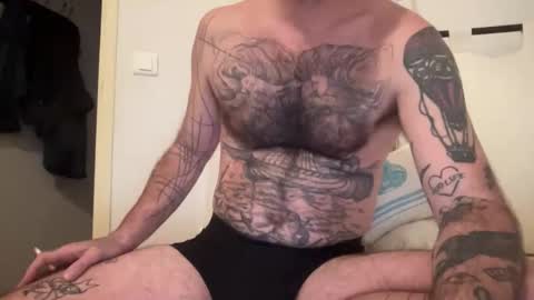 justmeandyou00 online show from 12/19/25, 11:06