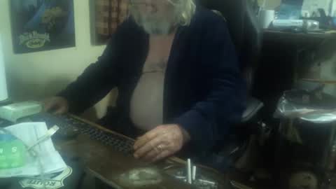 justmeohio online show from 10/27/25, 02:48