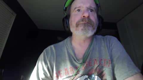Snapshot of justmetool chatting on 09/23/25, 05:21 Tool online show from 09/23/25, 05:21