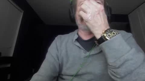 Snapshot of justmetool chatting on 11/05/25, 03:06 Tool online show from 11/05/25, 03:06