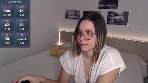 Julie online show from 12/18/24, 05:59