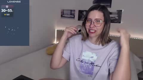 Julie online show from 12/31/24, 05:33